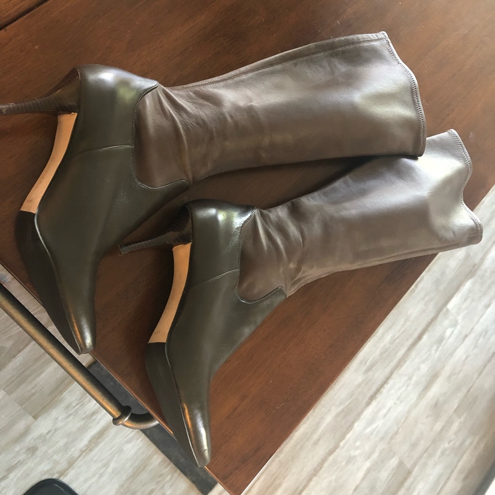 Pull on brown boots